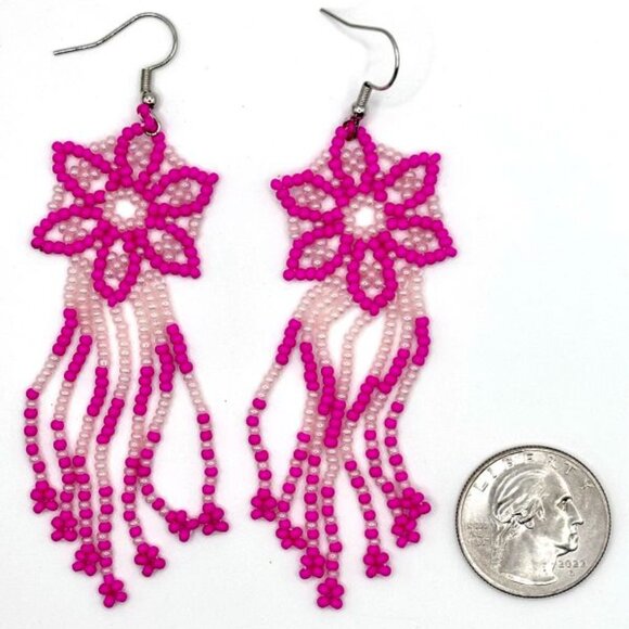 Vibrant Pink Flower Tasseled Hand Beaded Seed Bead Tassel Dangle Earrings New - Picture 3 of 3